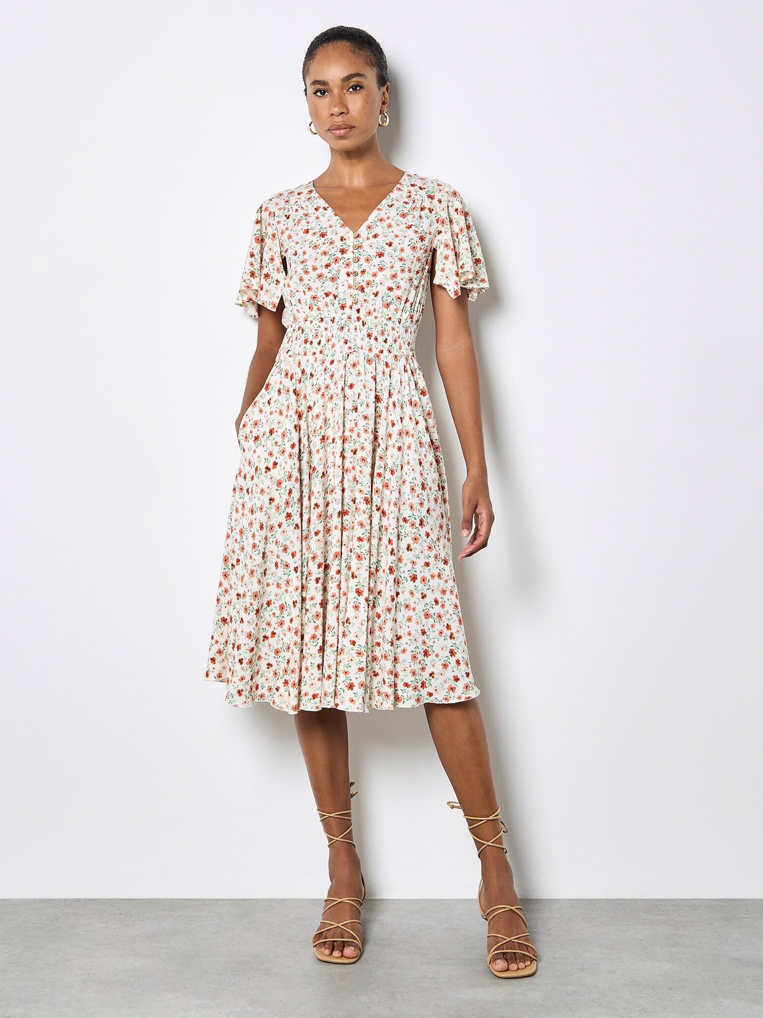 APRICOT - Ditsy Floral Midi Dress - X182688 - Boutique Bubbles