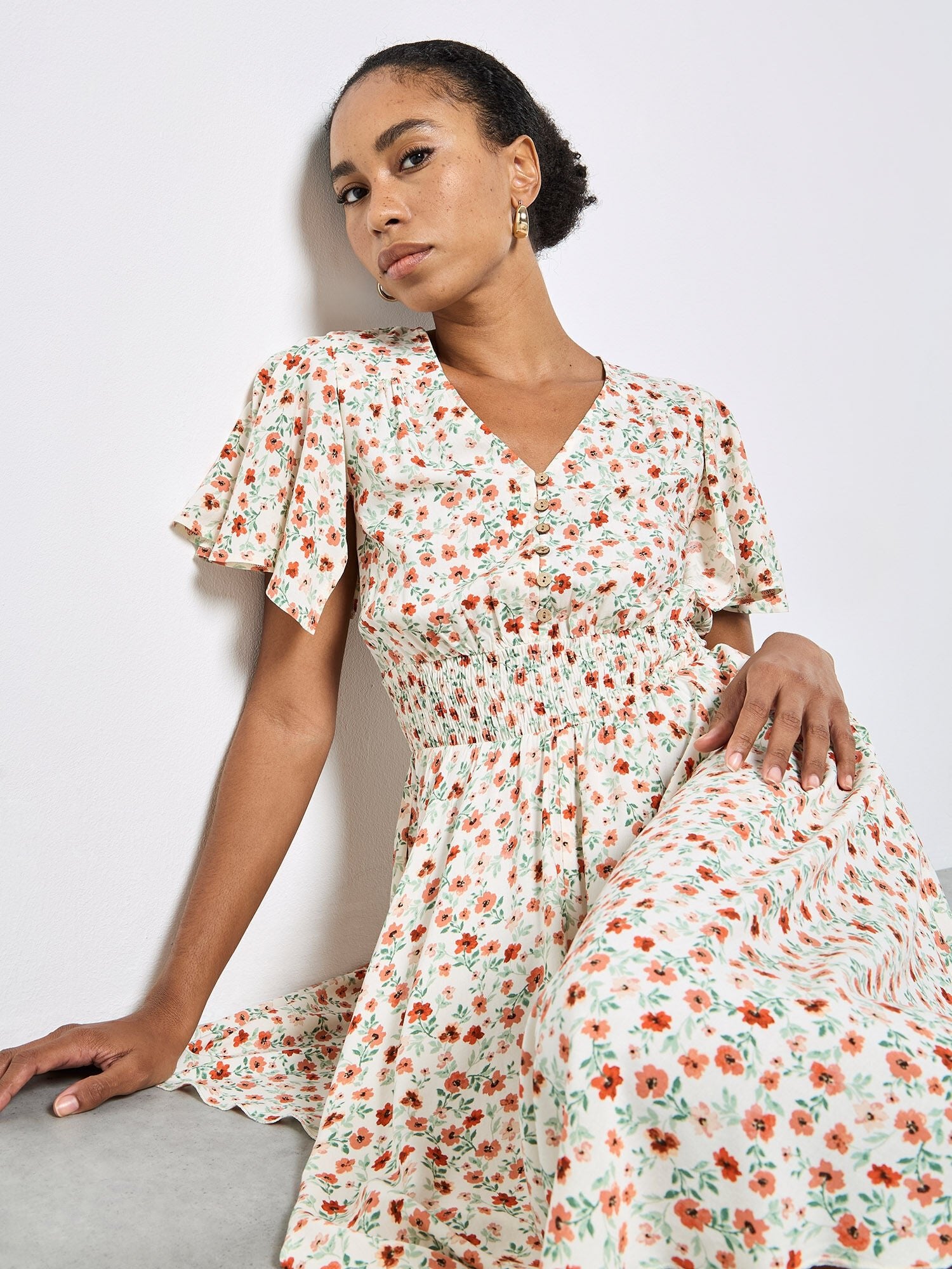 APRICOT - Ditsy Floral Midi Dress - X182688 - Boutique Bubbles