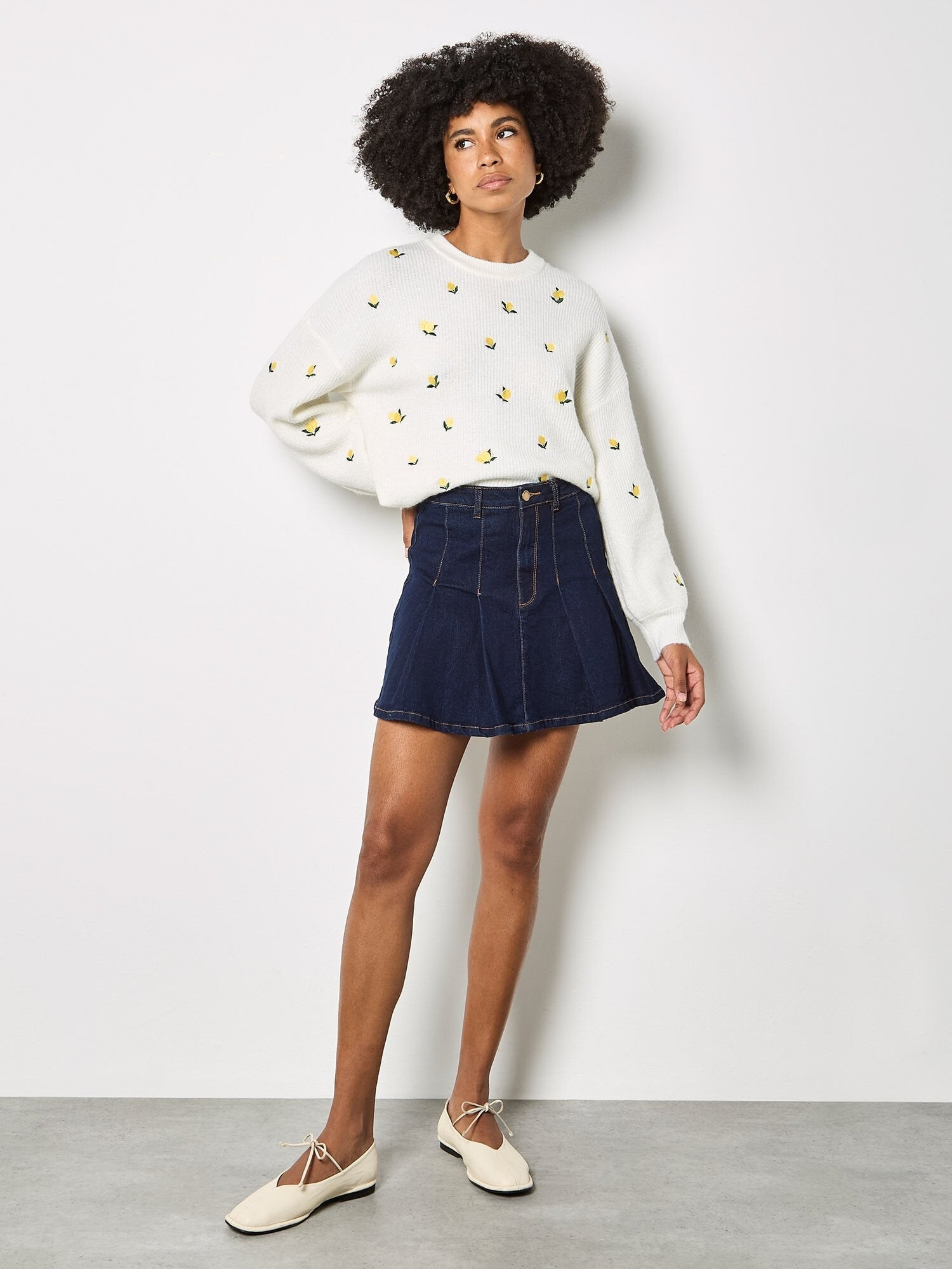 APRICOT - Embroidered Lemon Jumper - X184767 - Boutique Bubbles