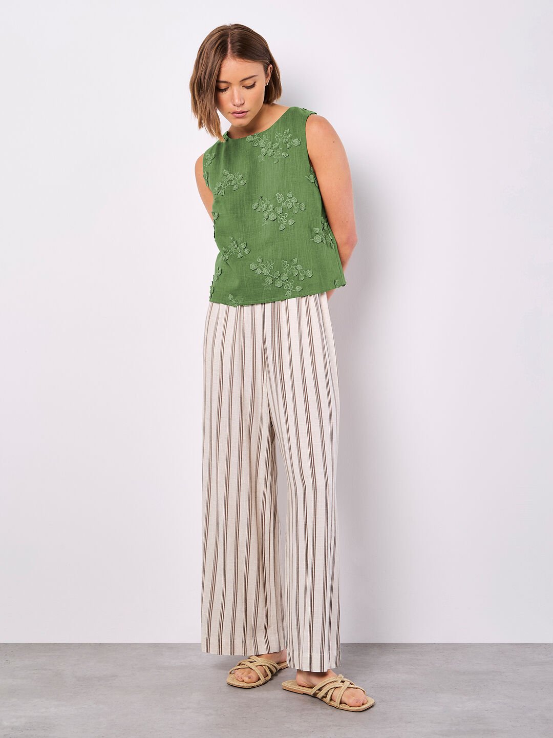 APRICOT - Floral Embroidered Shell Top - 953390 - Boutique Bubbles