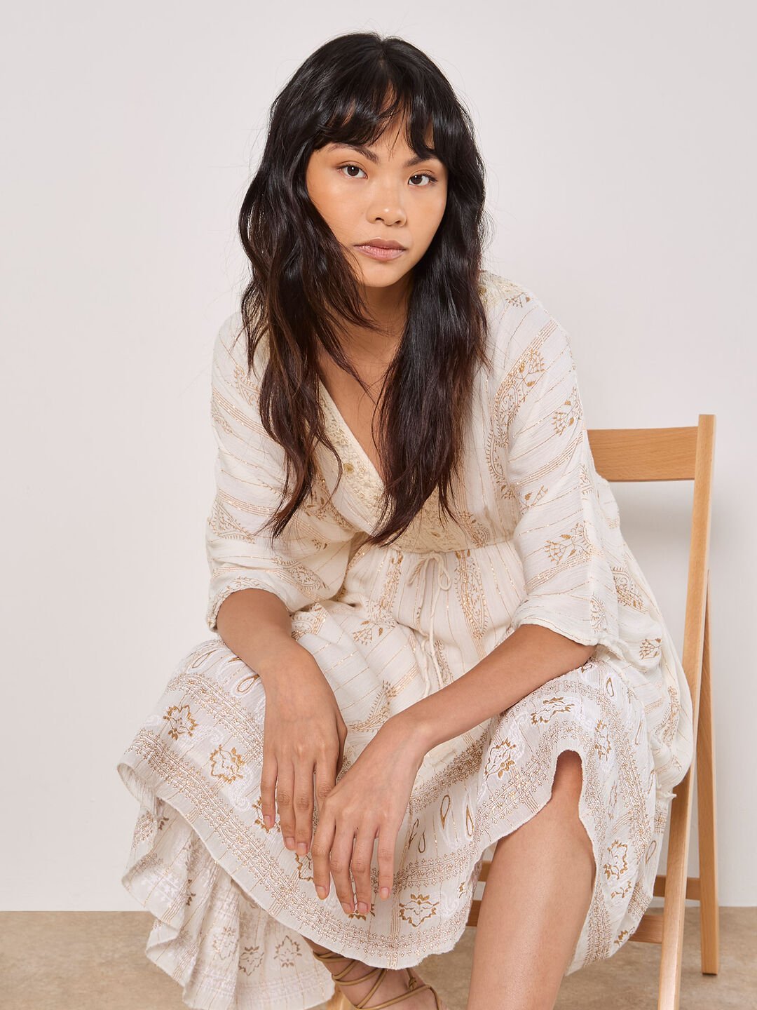 APRICOT - Gold Foil Paisley Midi Dress - 933873 - Boutique Bubbles