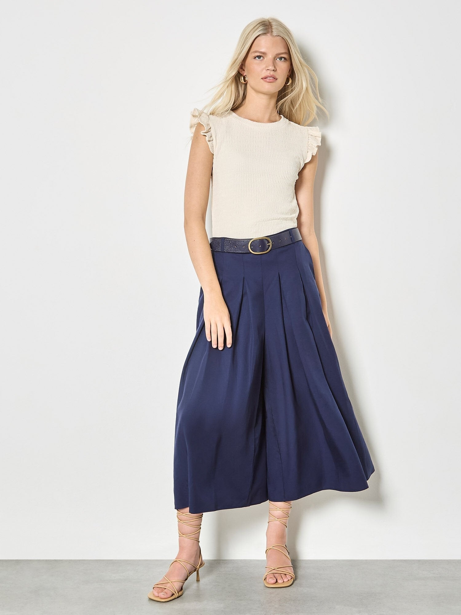 APRICOT - Textured Jersey Ruffle Sleeve T-Shirt - X181575 - Boutique Bubbles