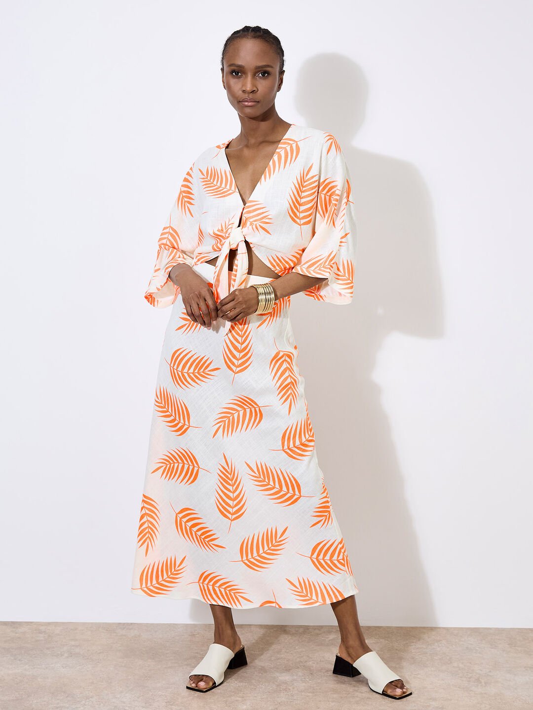 APRICOT - Tropical Leaf Tie Hem Crop Top - 951204 - Boutique Bubbles