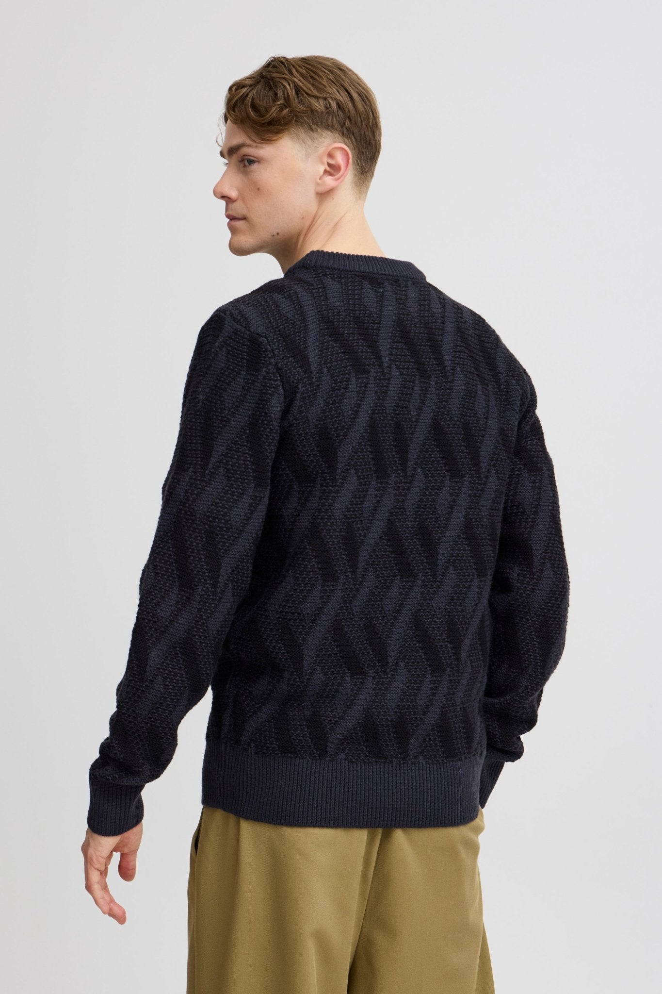 CASUAL FRIDAY - CFKARL jacquard crew neck knit - 20505195 - Boutique Bubbles
