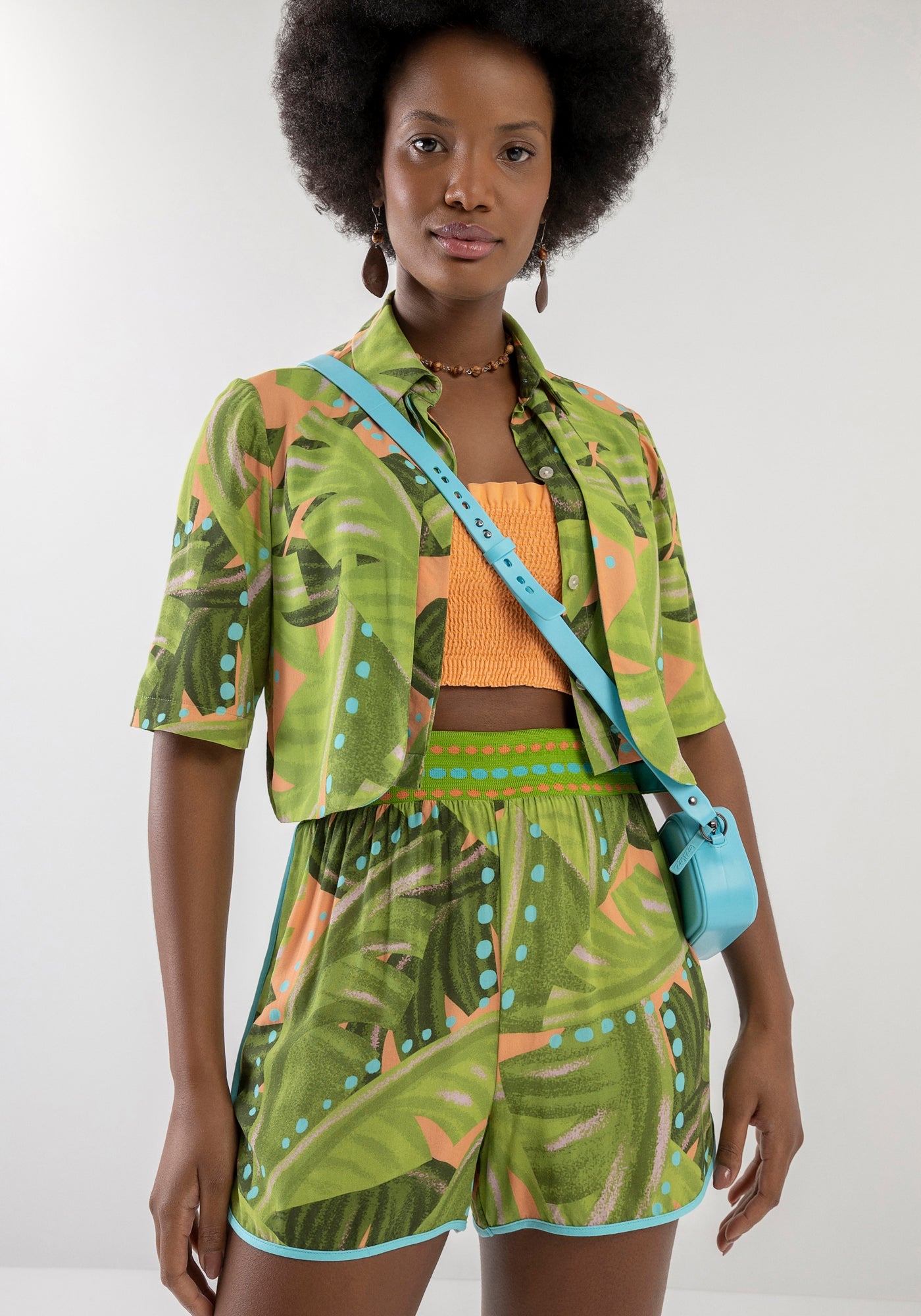 LEZ A LEZ - Mid Waist Shorts - 7400L - Boutique Bubbles