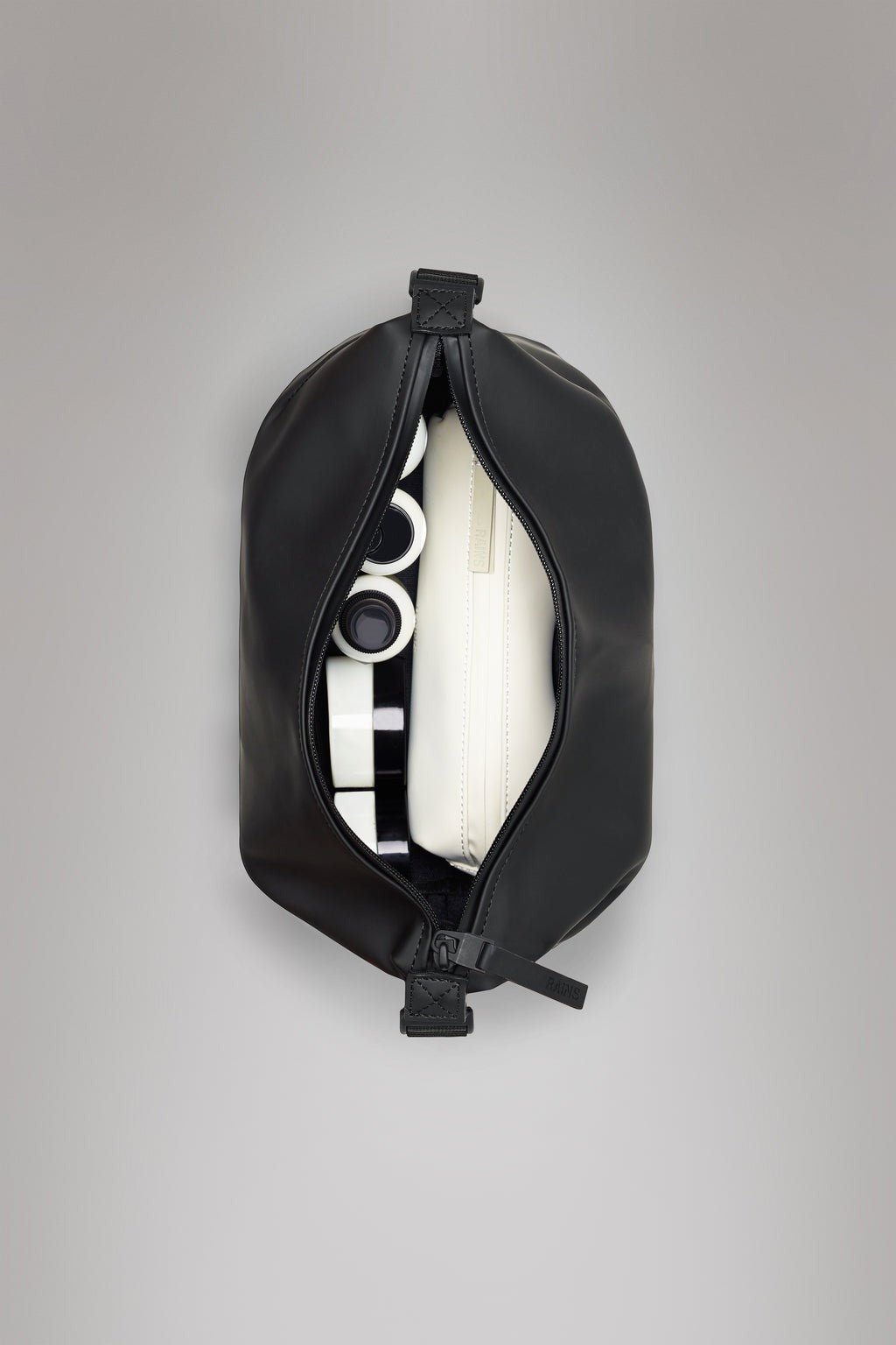 RAINS HILO Wash Bag W3 - Boutique Bubbles