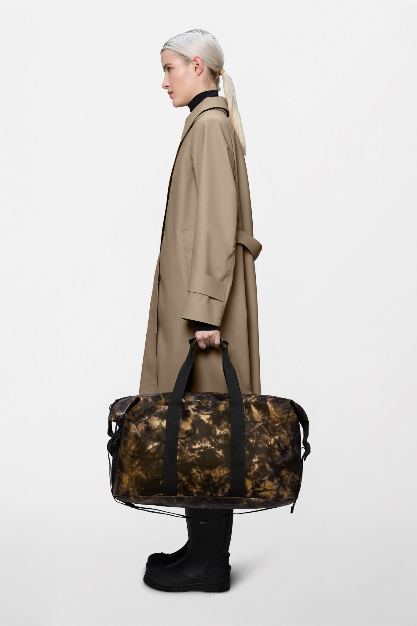 RAINS HILO Weekend Bag W3 - Boutique Bubbles
