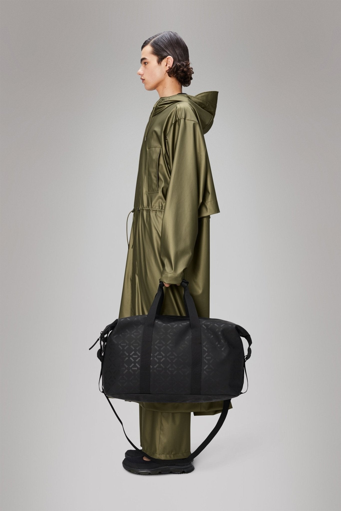 RAINS HILO Weekend Bag W3 - Boutique Bubbles