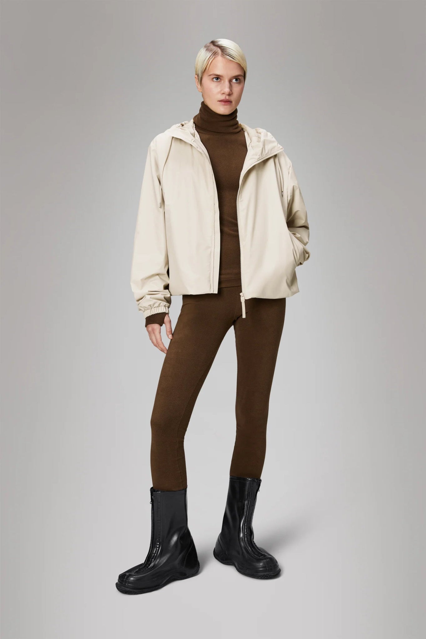 RAINS LOHJA SHORT Insulated Jacket W3T1 - Boutique Bubbles