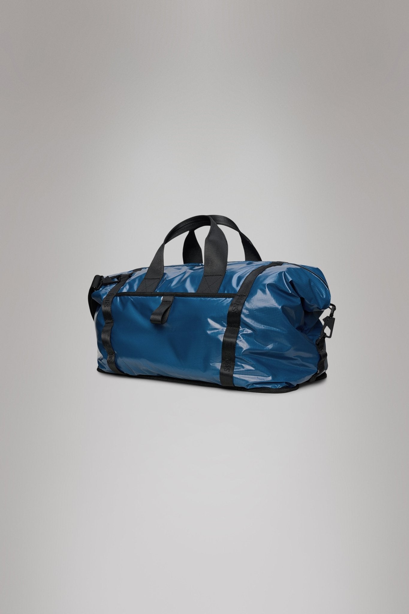 RAINS SIBU Weekend Bag W3 - Boutique Bubbles