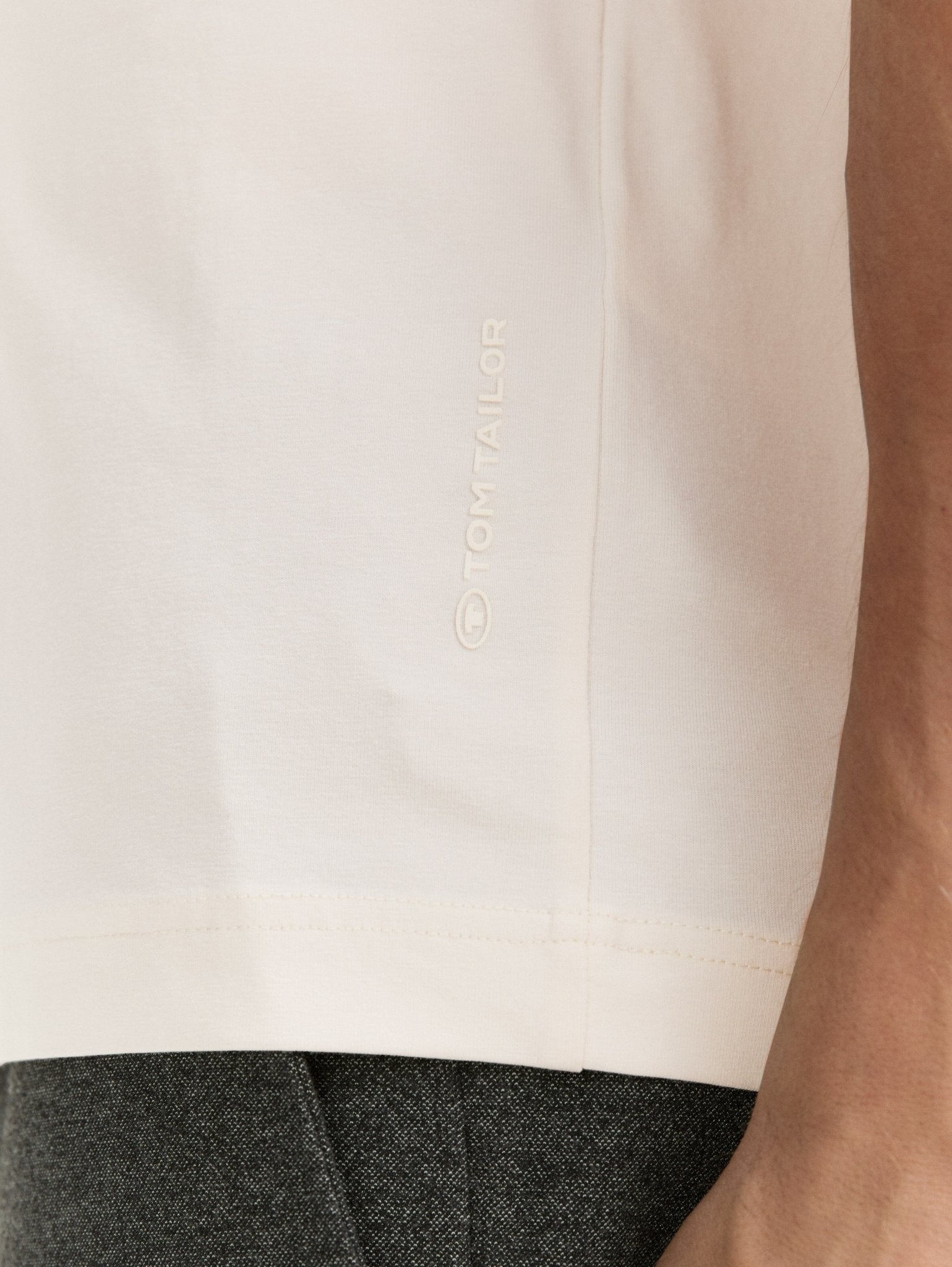 TOM TAILOR - Slim fit T-shirt with stretch - 1047806 - Boutique Bubbles