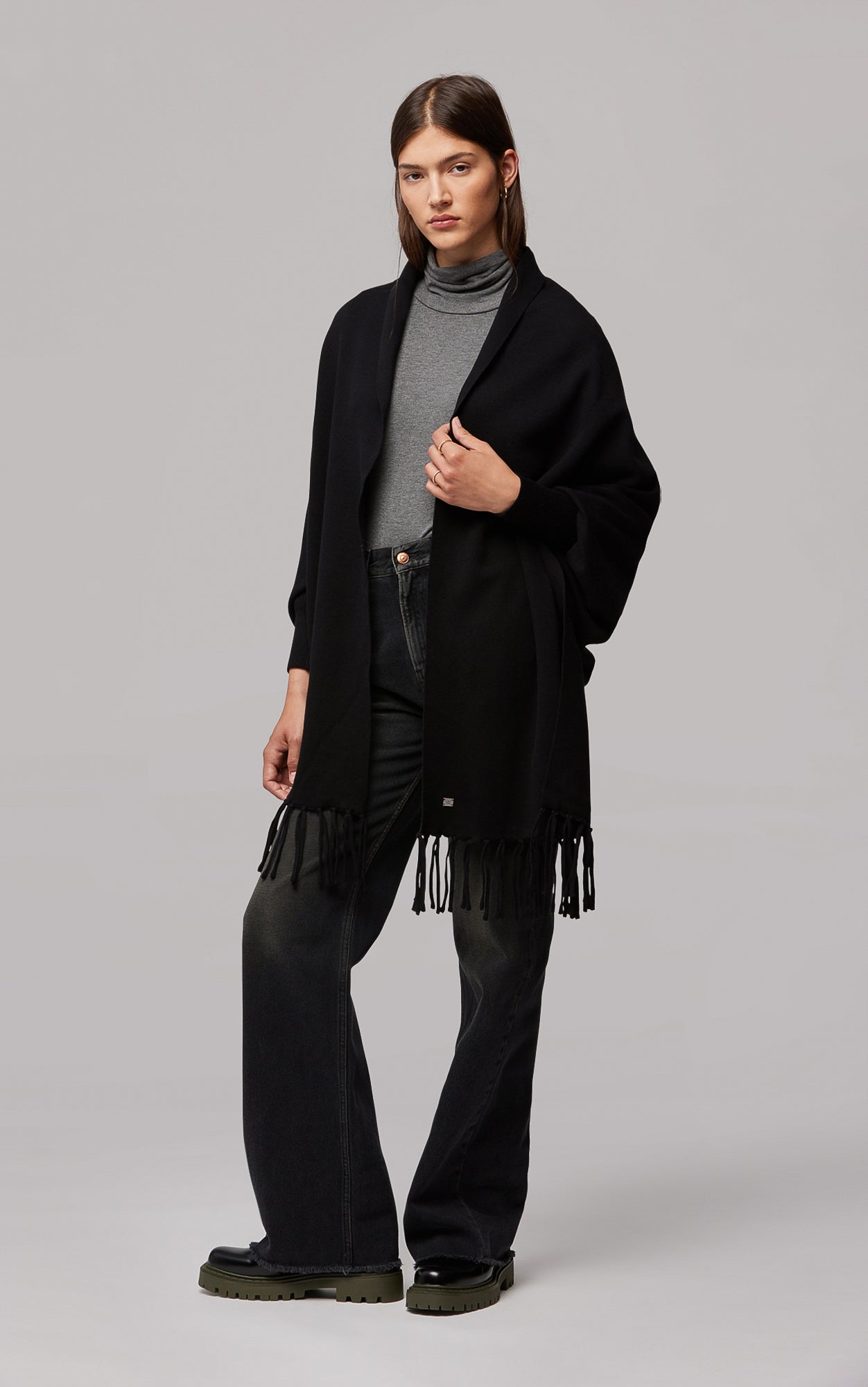 SOIA&KYO MIKU-S - knitted scarfigan with fringe - Boutique Bubbles