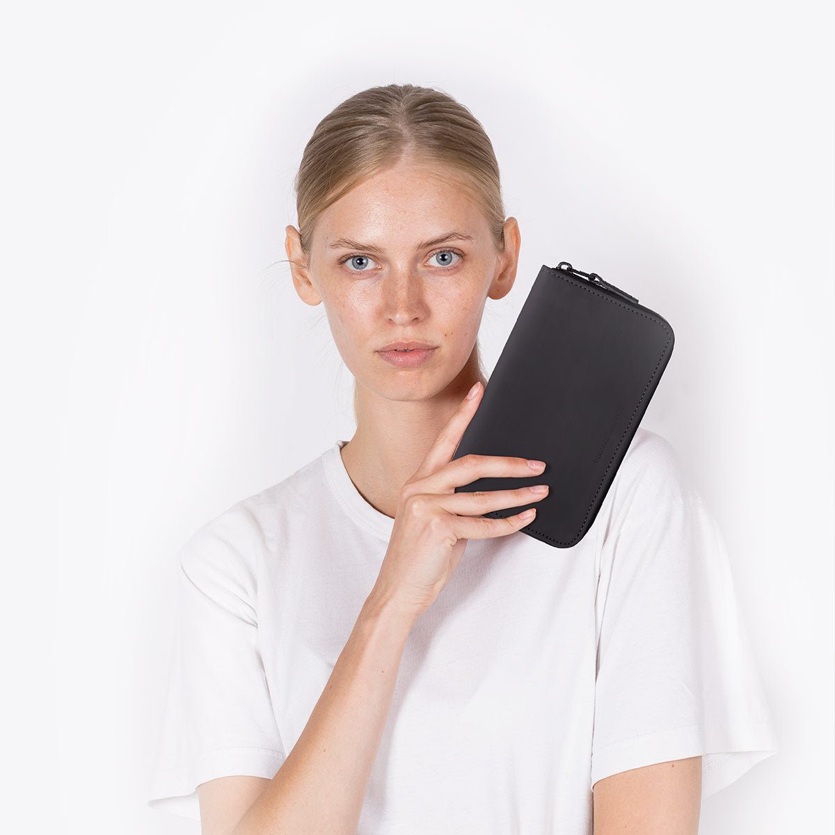 UCON ACROBATICS Naira - Wallet - Lotus - Boutique Bubbles