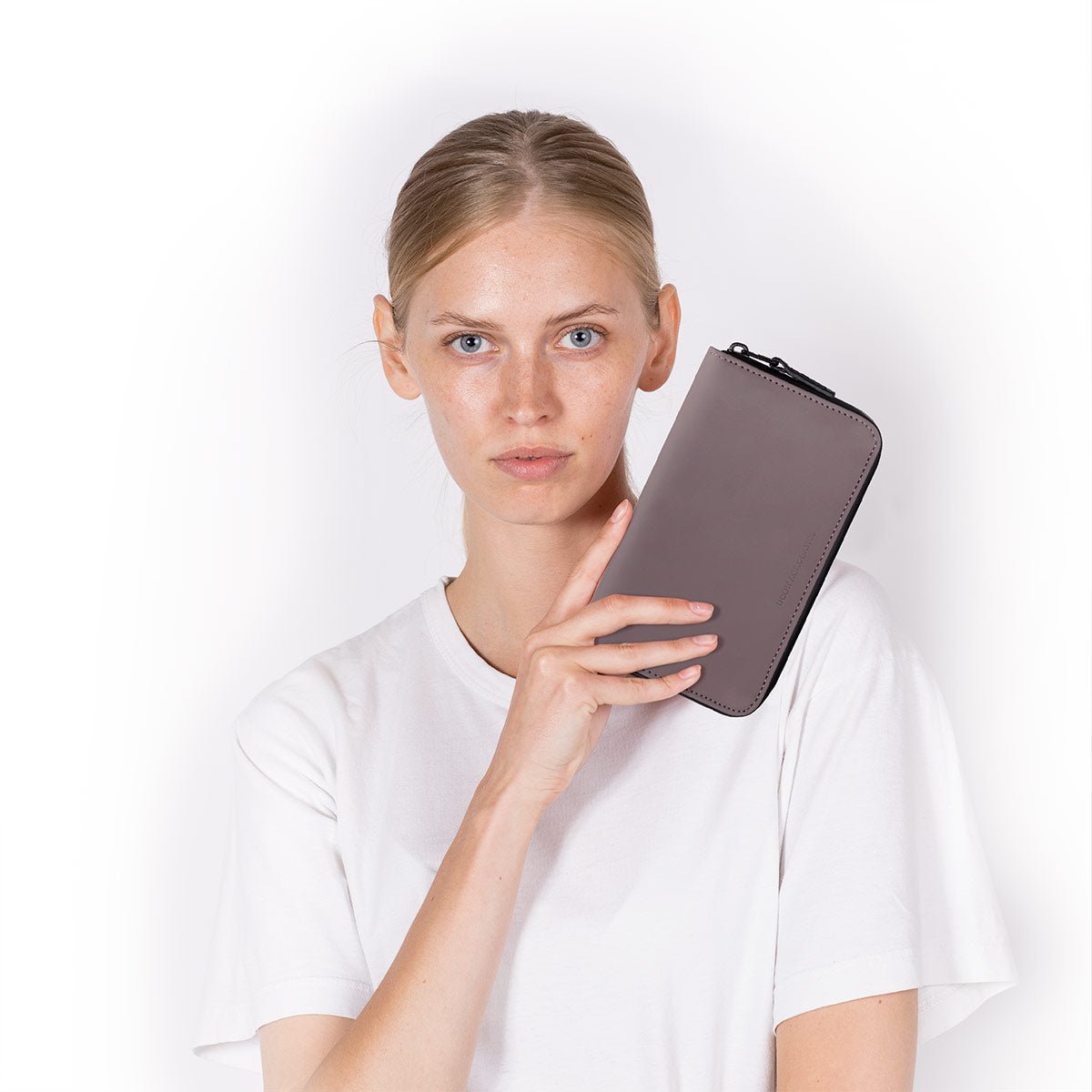 UCON ACROBATICS Naira - Wallet - Lotus - Boutique Bubbles