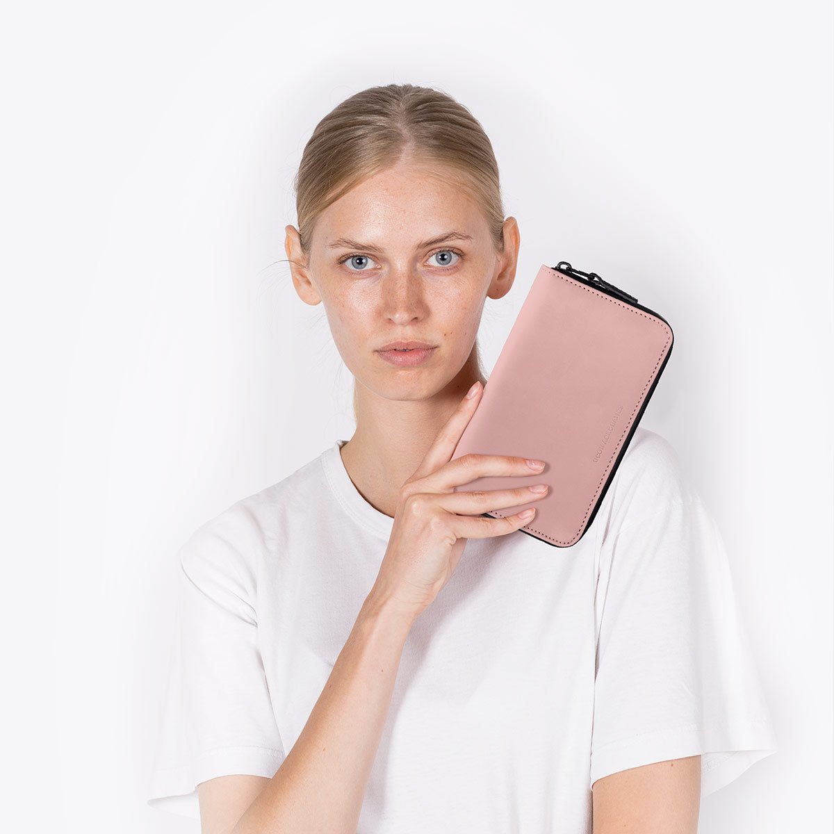 UCON ACROBATICS Naira - Wallet - Lotus - Boutique Bubbles