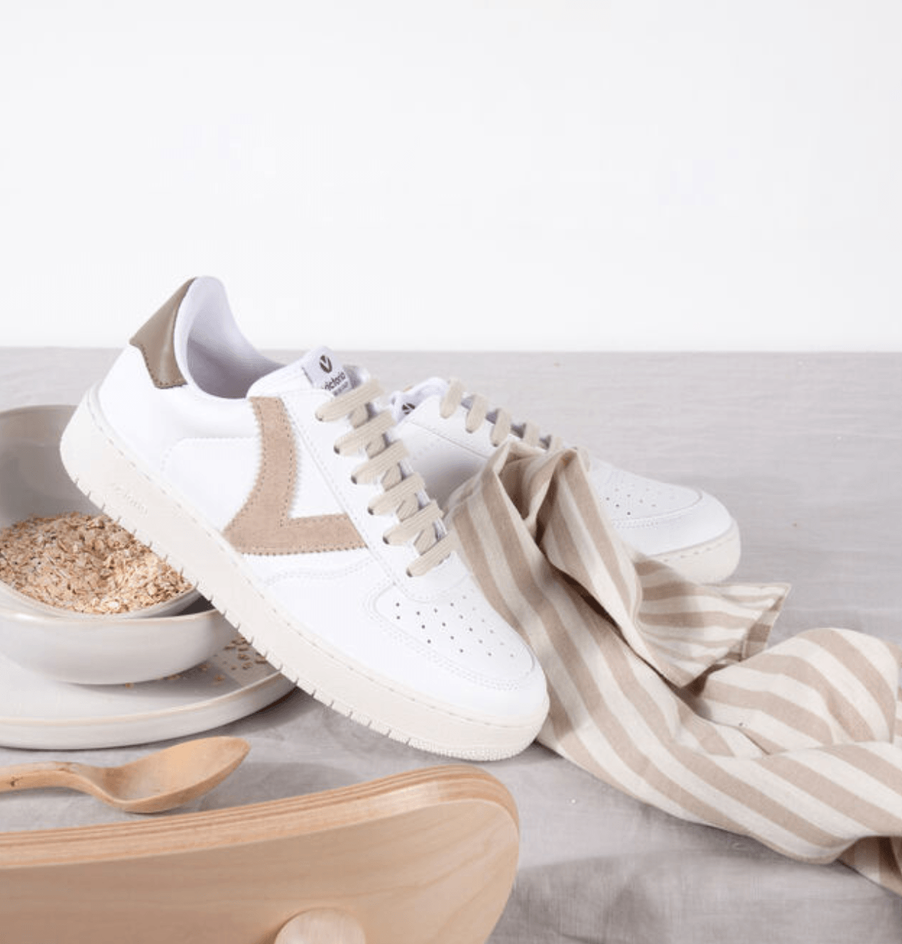 VICTORIA MADRID SYNTHETIC EFFECT CONTRAST LEATHER TRAINER - Boutique Bubbles