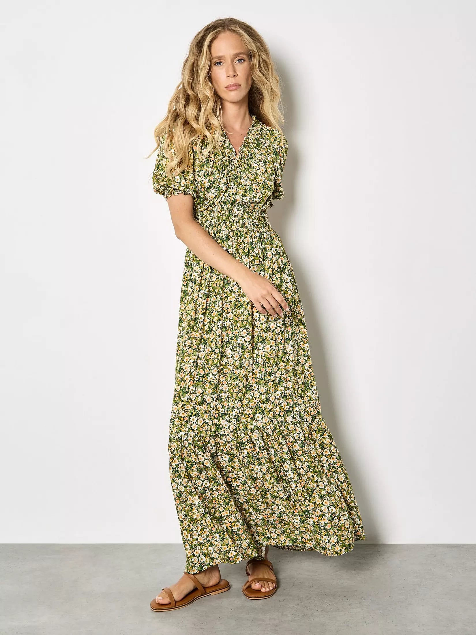 APRICOT - Smock V Neck Floral Midi Dress - X181827