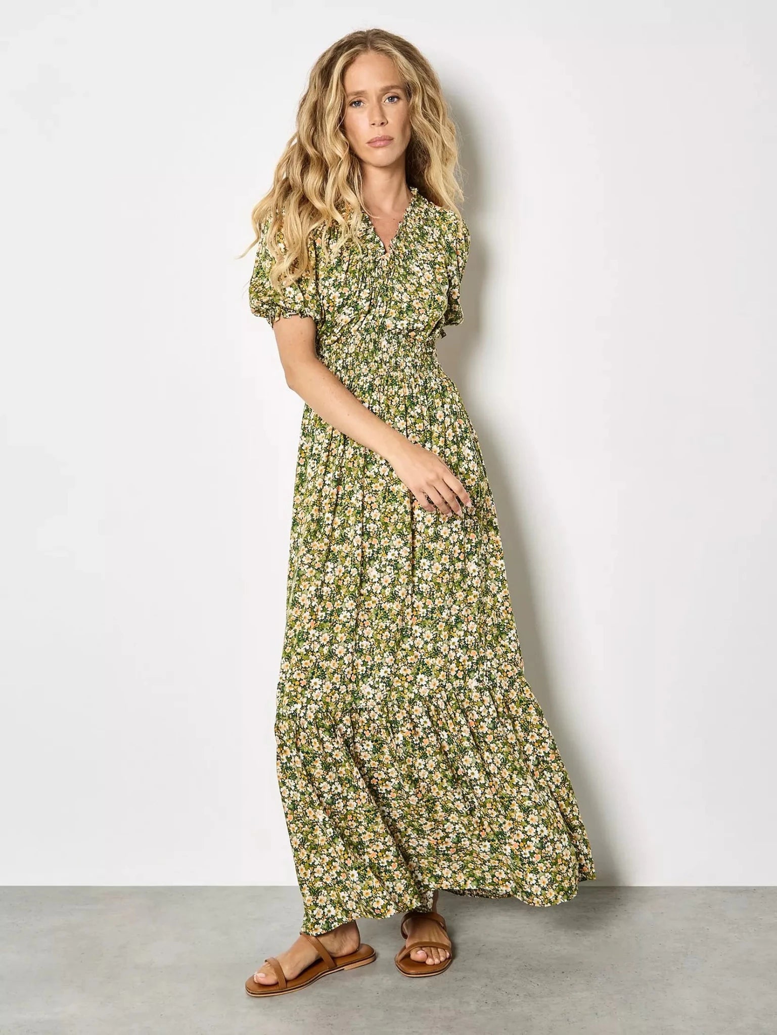 APRICOT - Smock V Neck Floral Midi Dress - X181827 - Boutique Bubbles