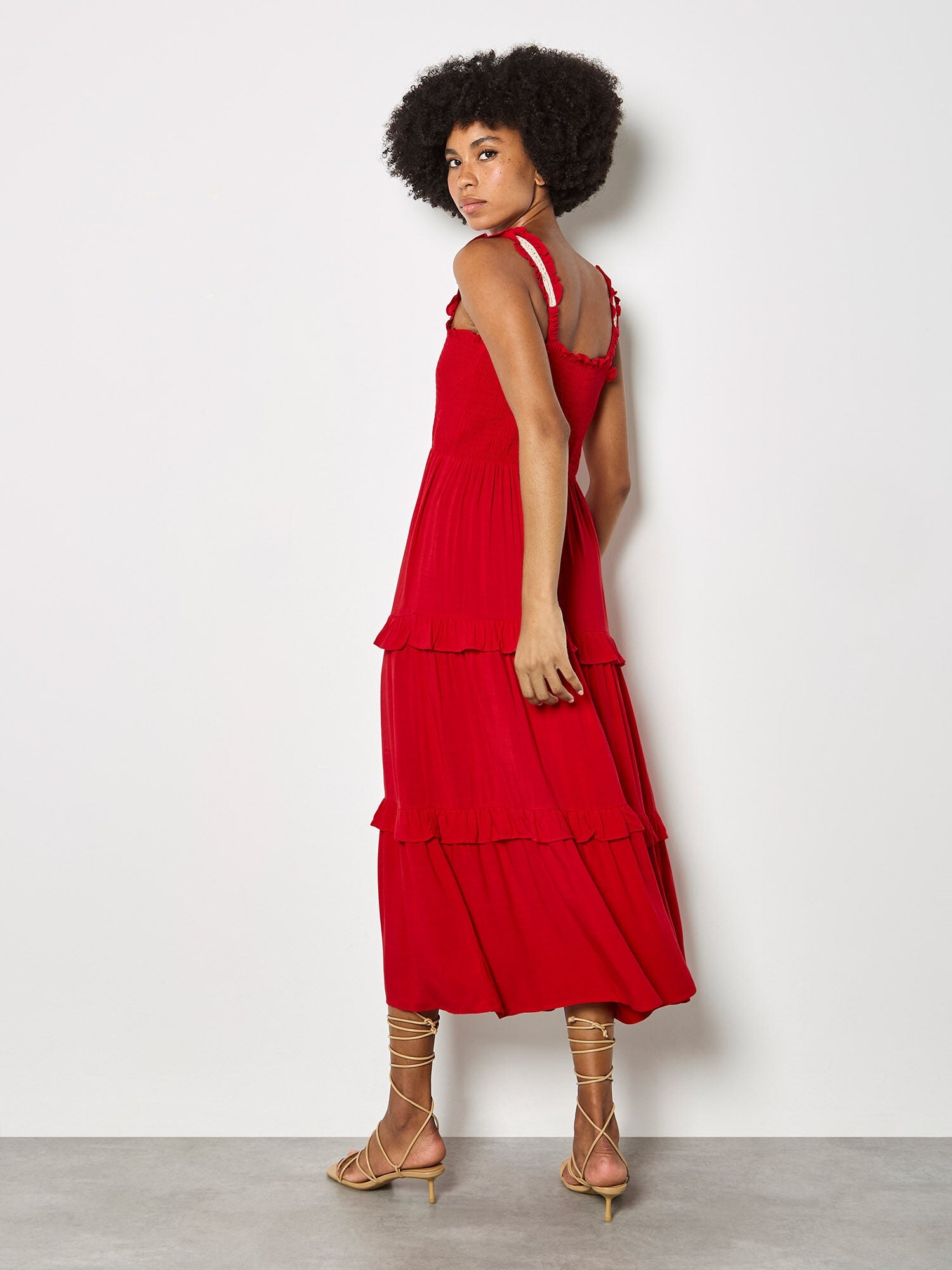 APRICOT - Tiered Lace Trim Midi Dress - X171958 - Boutique Bubbles