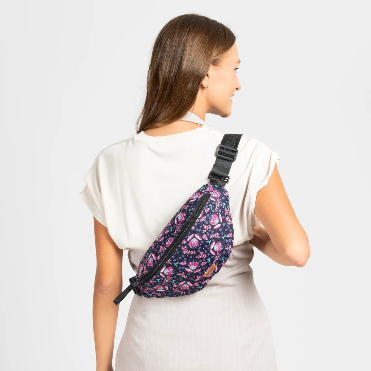 CABAÏA - Belt Bag Medium - Boutique Bubbles