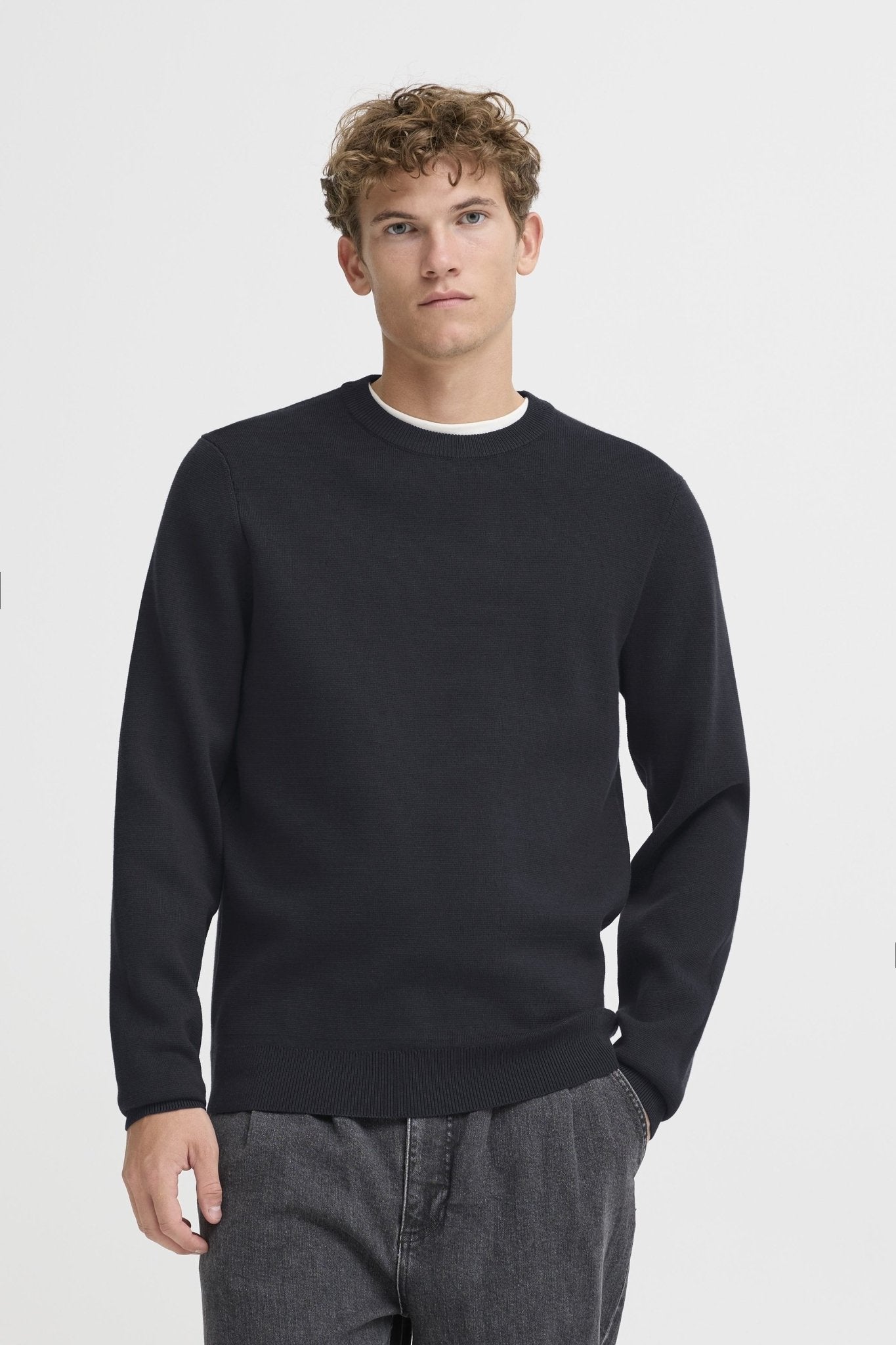 CASUAL FRIDAY - CFTHEO 0231 MILANO CREW KNIT - 20506022 - Boutique Bubbles
