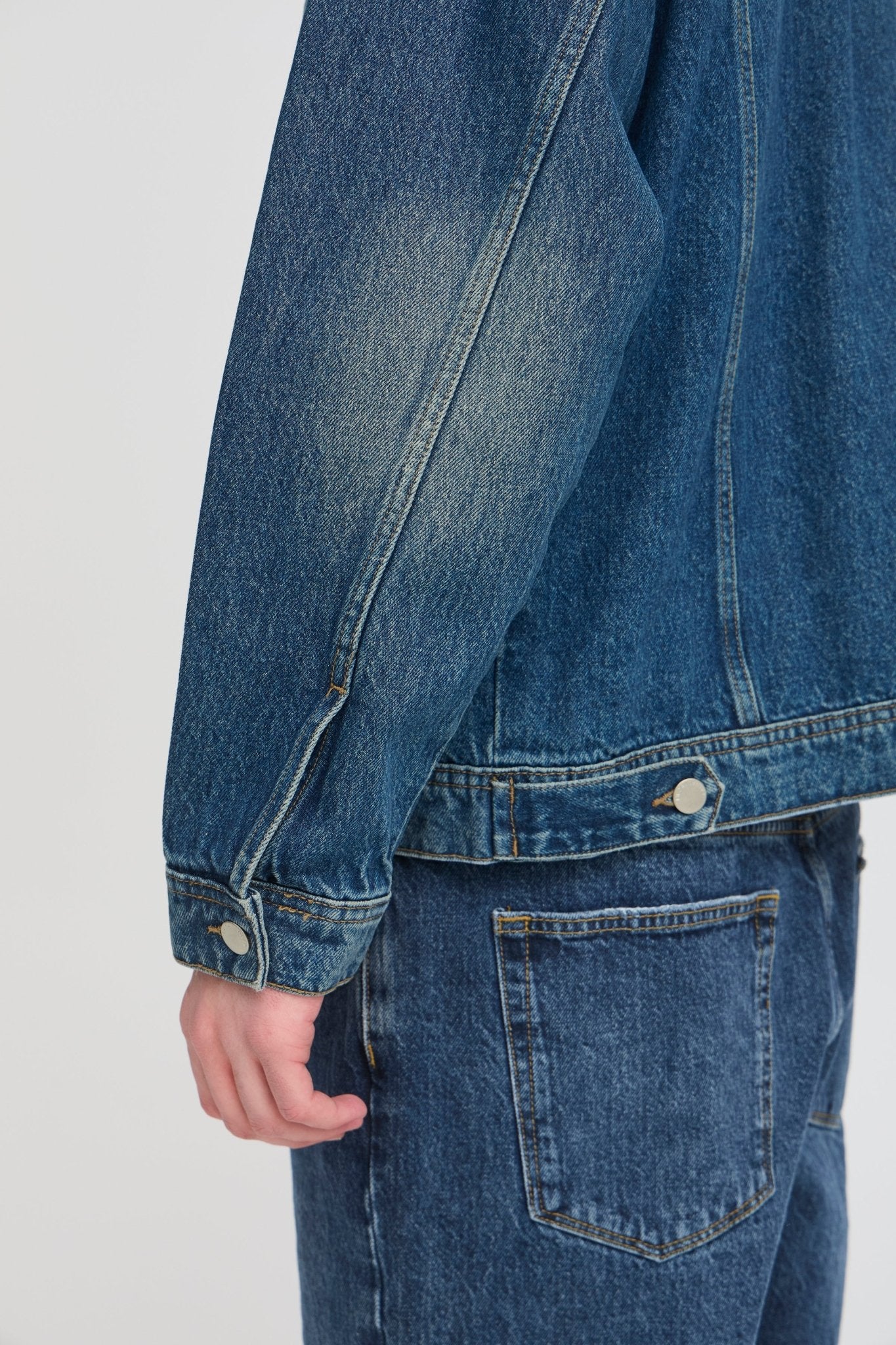 CASUAL FRIDAY - MAXEMIL0222 relaxed denim jacket - 20505563 - Boutique Bubbles