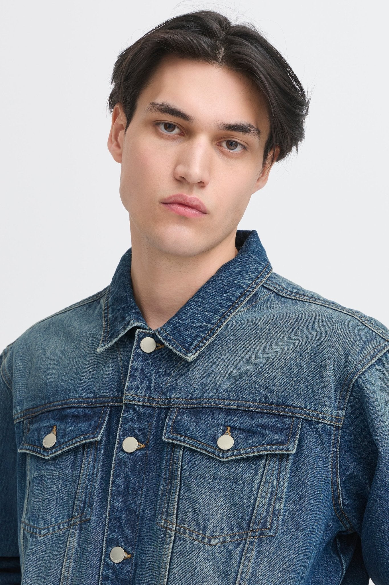 CASUAL FRIDAY - MAXEMIL0222 relaxed denim jacket - 20505563 - Boutique Bubbles