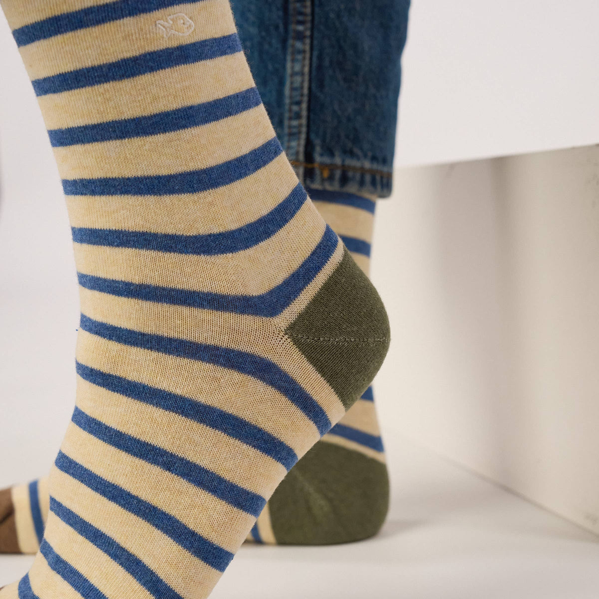 Combed cotton socks with wide stripes - Beige with blue stripes