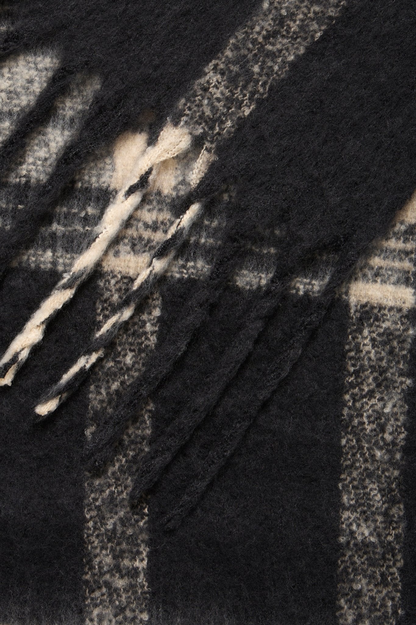 ICHI - IALONE Scarf - 20124441 - Boutique Bubbles