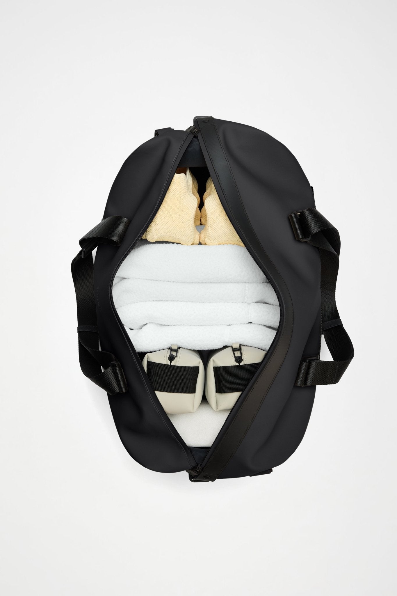 RAINS - OTG Weekend Bag W3 - Boutique Bubbles