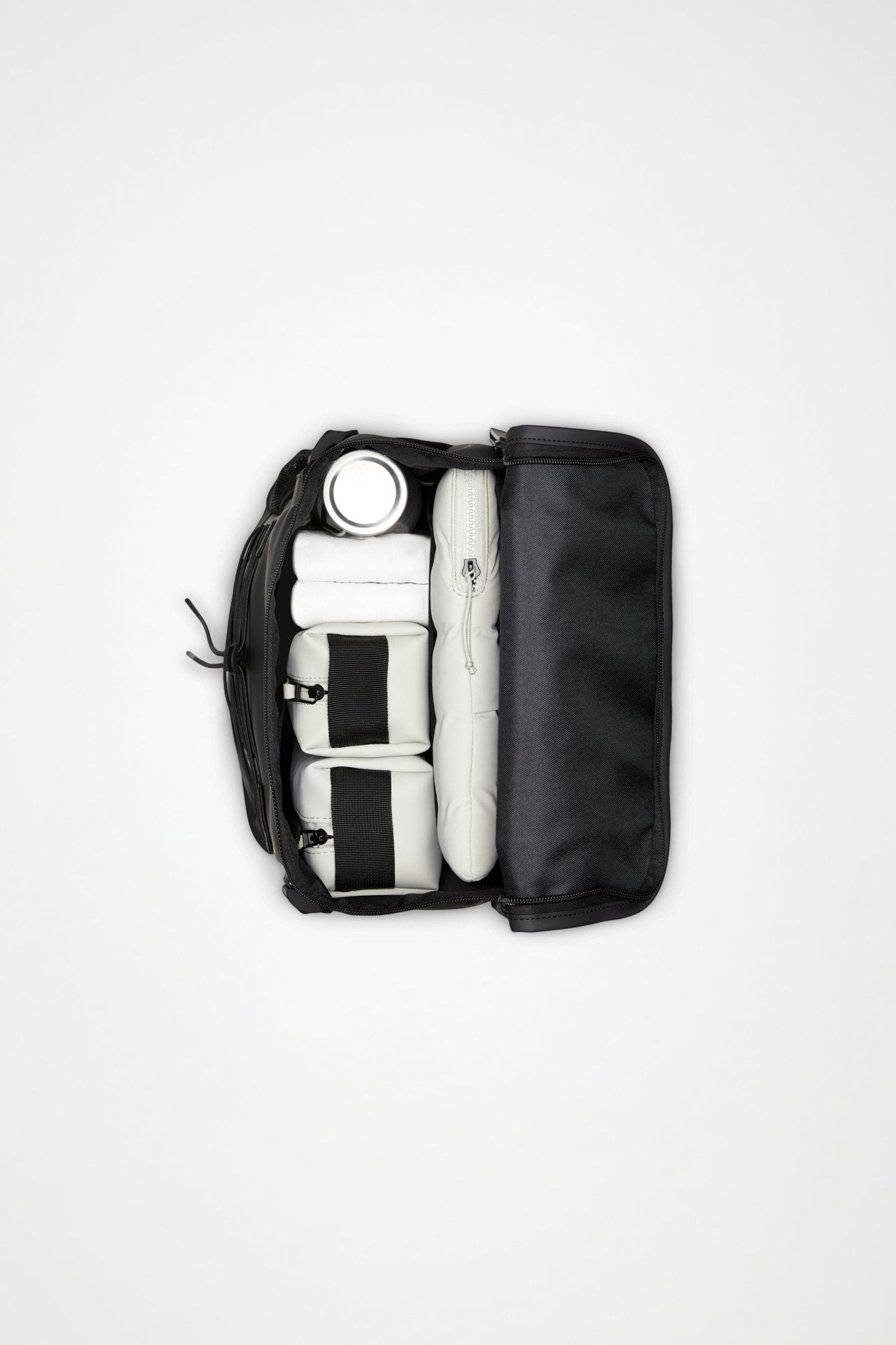 RAINS TRAIL Mountaineer Bag W3 - Boutique Bubbles