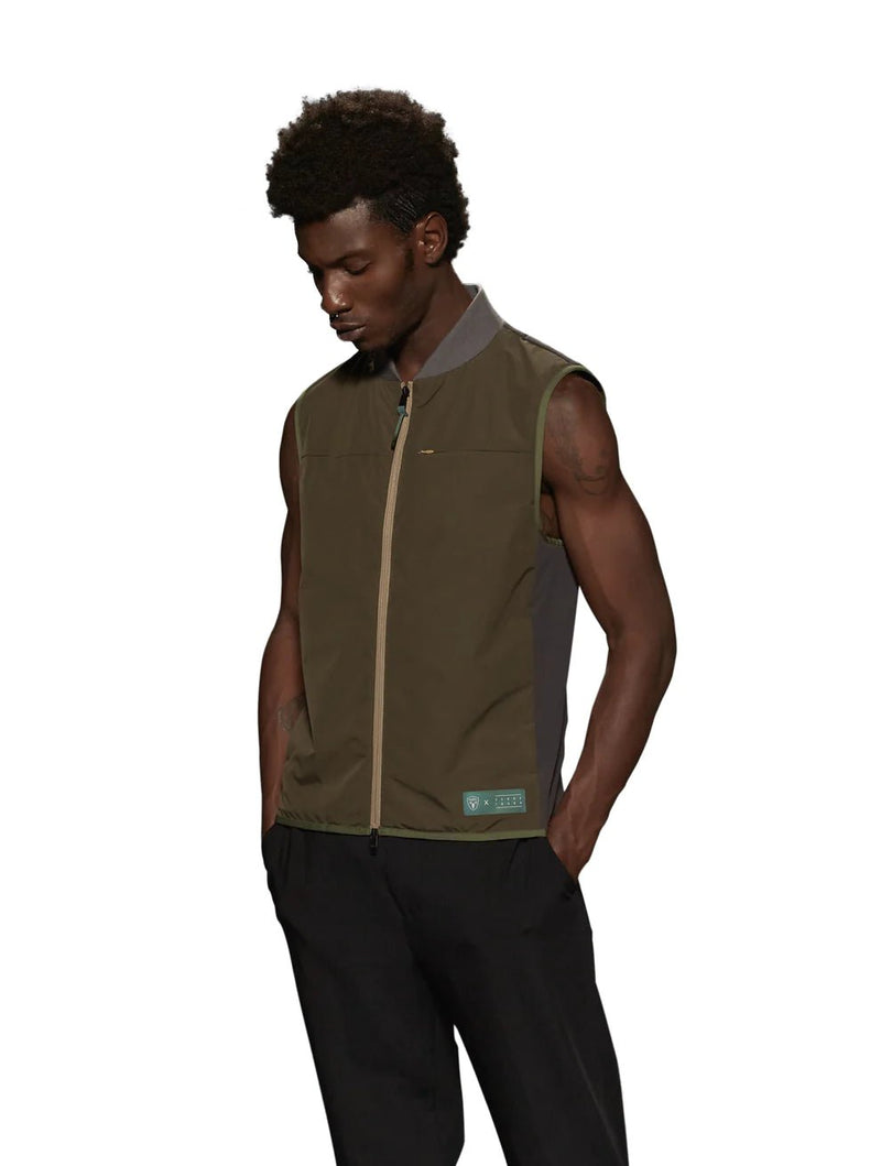 Nobis vest 2025